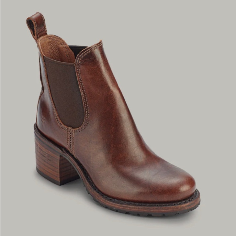 Frye Sabrina Chelsea Boot